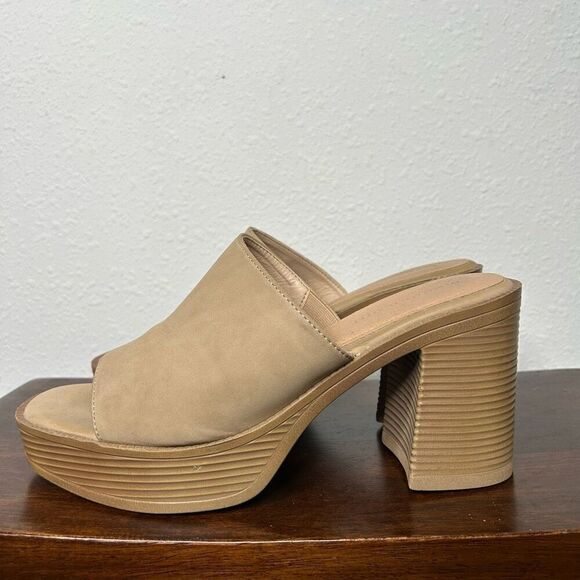 Madden Girl Faux Suede Chunky Platform Heel Y2K Slip On Size 8.5 - Picture 1 of 12